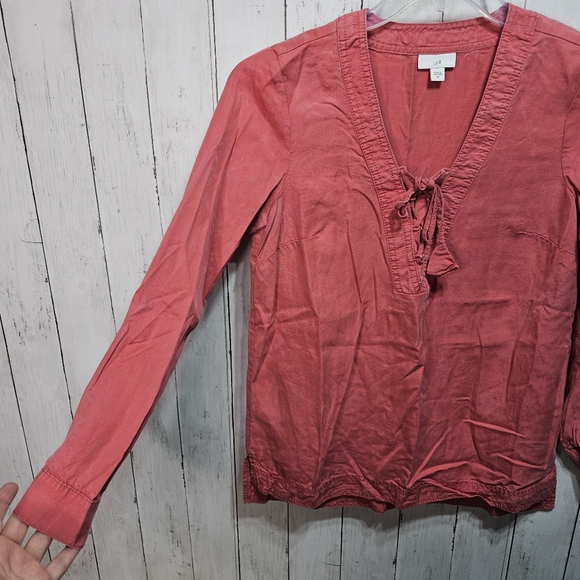 J. Jill Women's Tencel Lyocell Pullover Lace Up Shirt Light Red Wash Size XS. - Picture 3 of 7